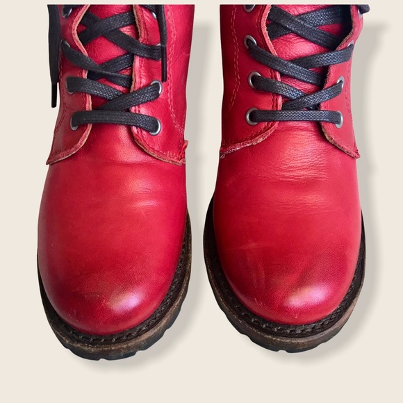 RARE Frye Sabrina 6G LaceUp Red Retro Combat Boots - Picture 10 of 16